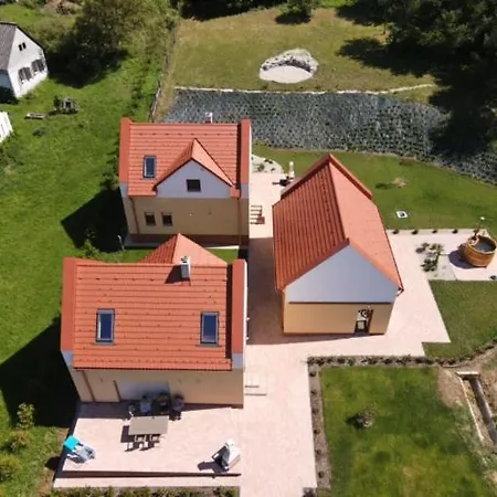 Vendvideki Pihenohazak Apartment Felsoszolnok