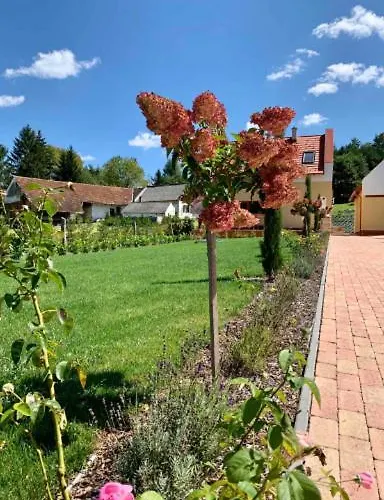 Appartamento Vendvidéki Pihenőházak *